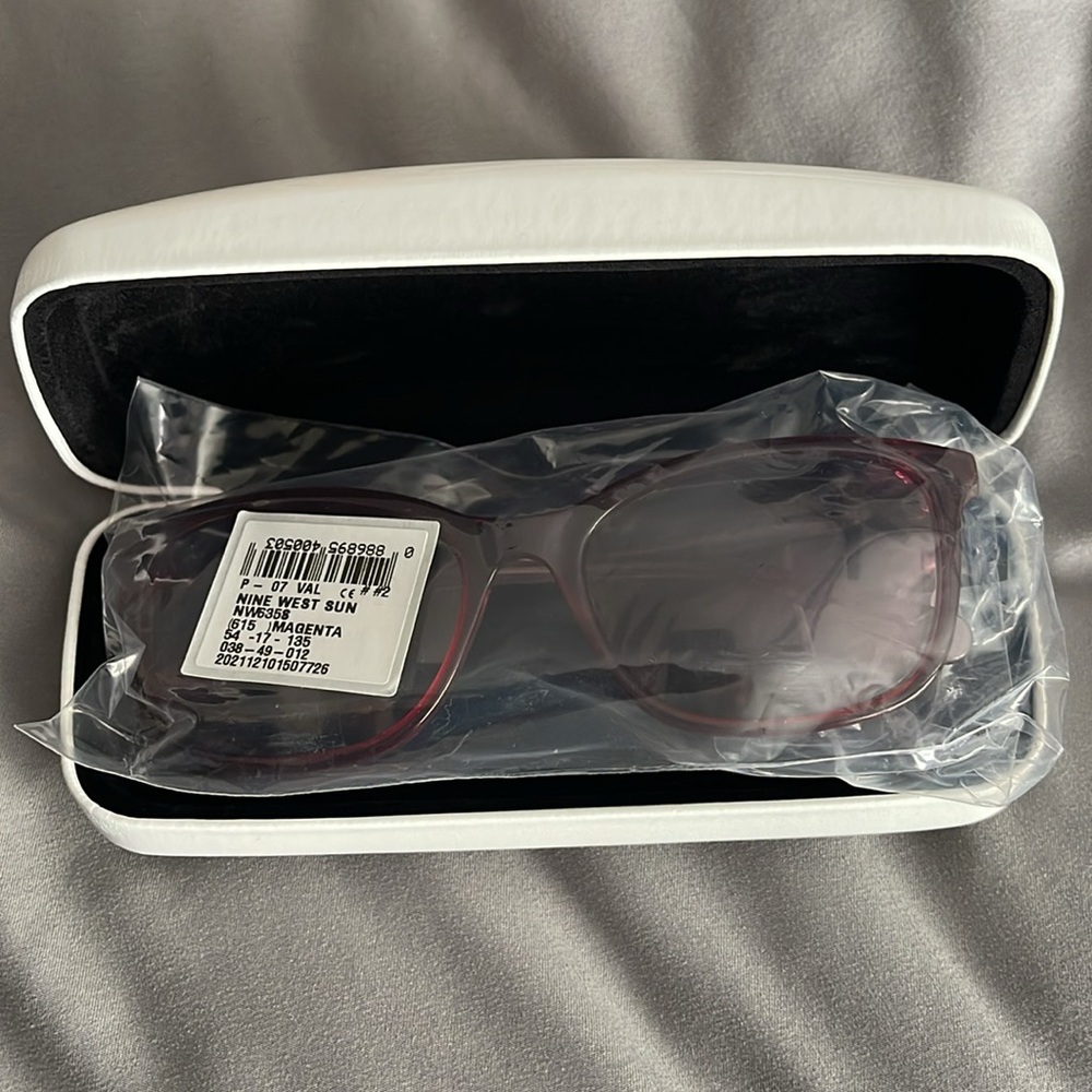 Sunglasses - Picture 3 of 3